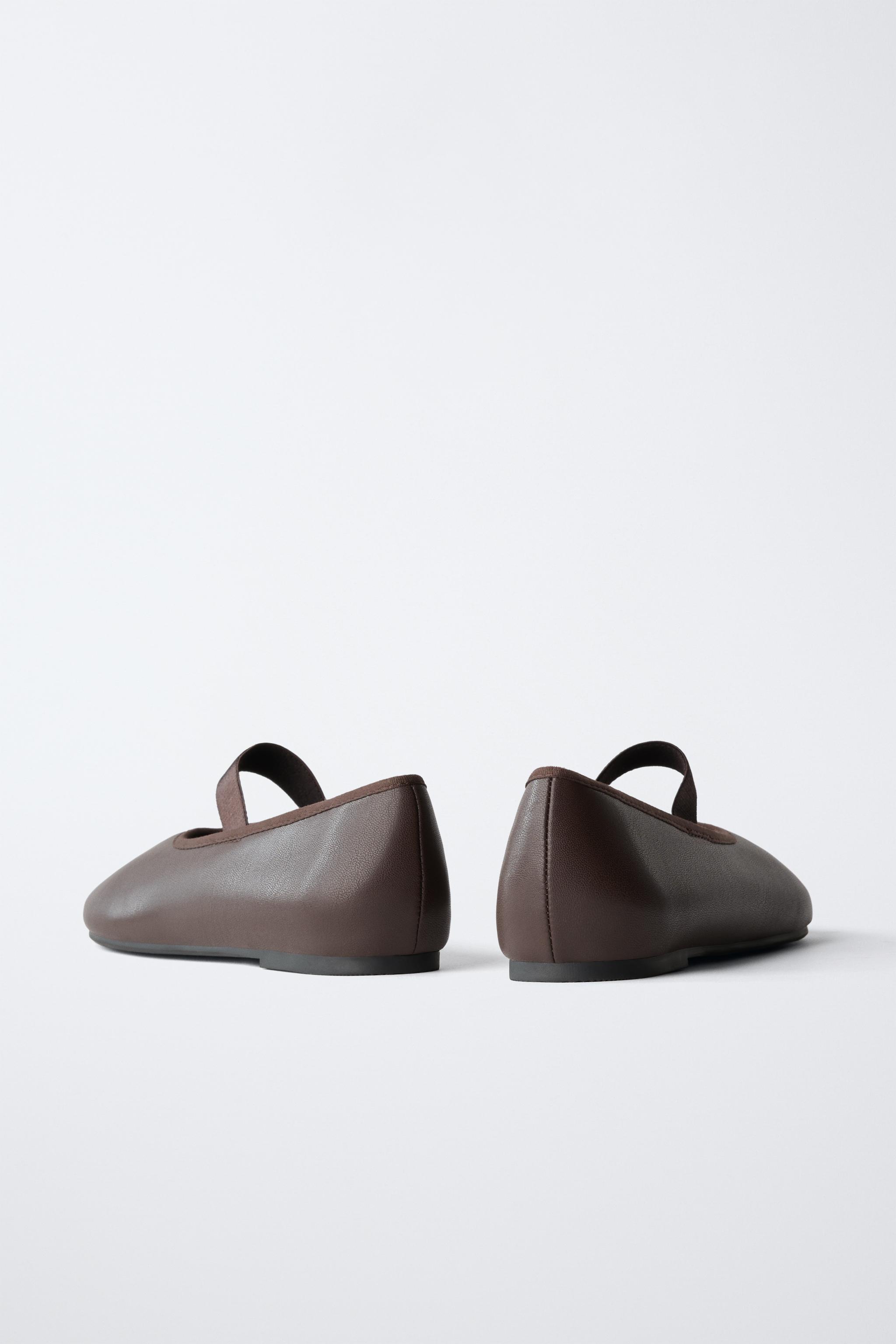 ELASTIC STRAP BALLET FLATS